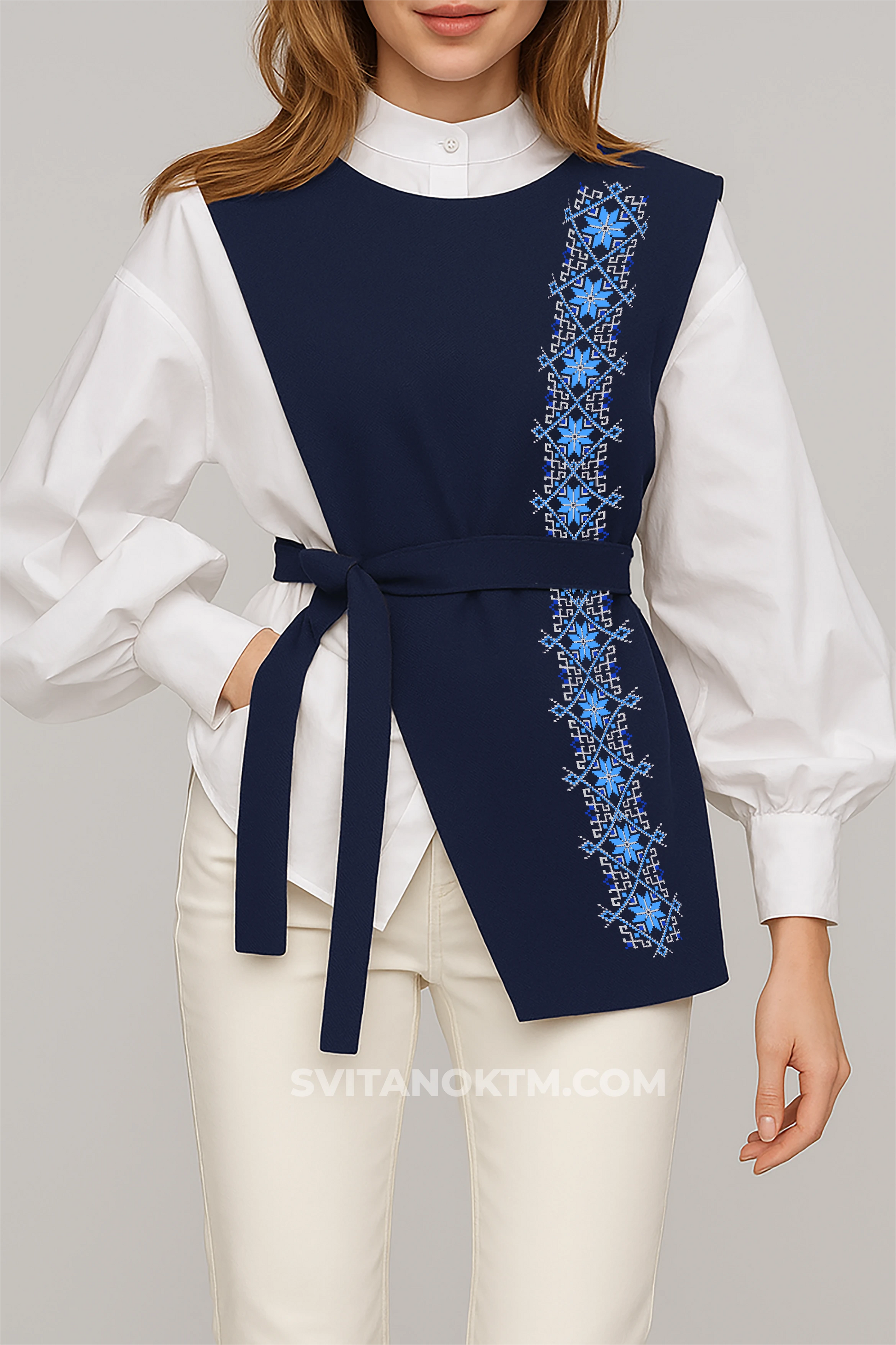 Жіночий жилет для вишивки з геометричним орнаментом  — заготовка жіночої камізельки під вишивку нитками або бісером