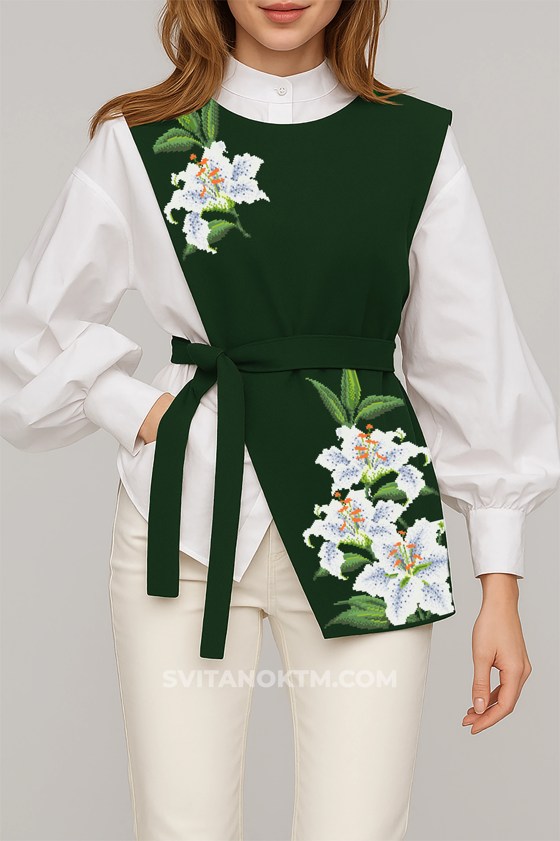 Жіноча вишита  жилетка / заготовка  для вишивки камізельки з орнаментом квітів — заготовка нитками або бісером
