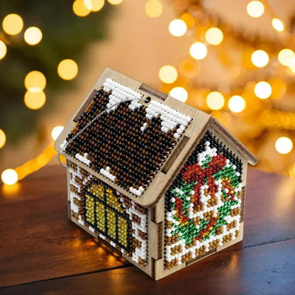 Заготовка для вишивки бісером на дерев’яній основі «Зимовий будиночок»