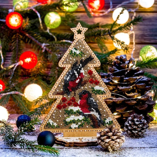 Заготовка для вишивки бісером на дерев’яній основі «Ялинка зі снігурами»